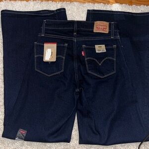 New! Levi’s 318 Wide-Leg Jeans